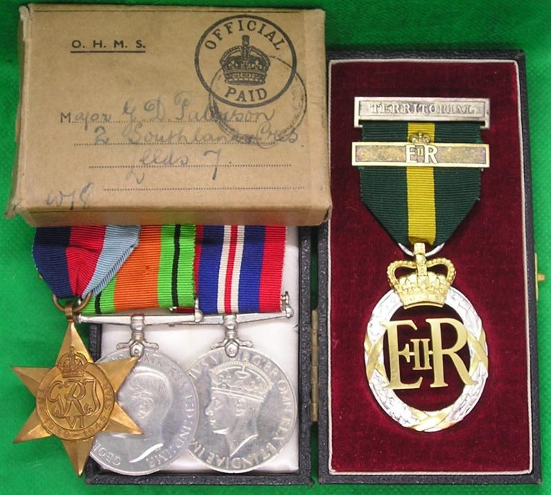 MINT BOXED WW2 MIDDLESEX REGIMENT OFFICERS GROUP WITH TD & BAR