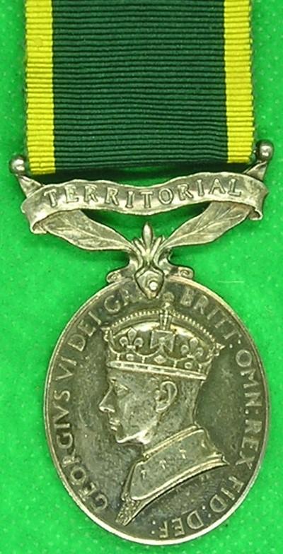 GVIR 2nd TYPE EFFICIENCY MEDAL, ROYAL LINCOLNSHIRE REGIMENT, OFFICER