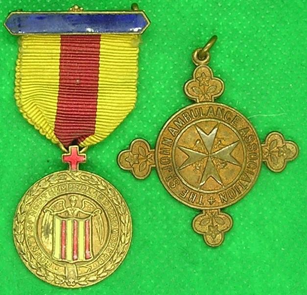 WW1 COUNTY OF NORTHUMBERLAND V.A.D WORKERS MEDAL 1914-1919 & ST.JOHNS AMBULANCE FOB