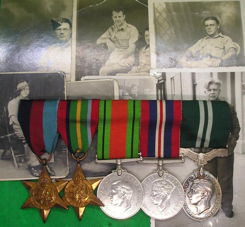 WW2 R.A.F PACIFIC STAR GROUP WITH AIR EFFICIENCY AWARD & ORIGINAL PHOTOGRAPHS