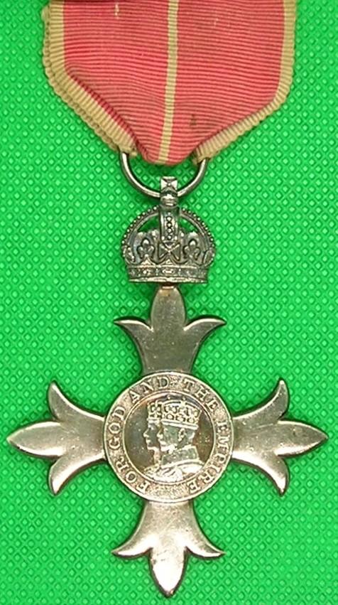 WW2 PERIOD 2nd TYPE MILITARY M.B.E
