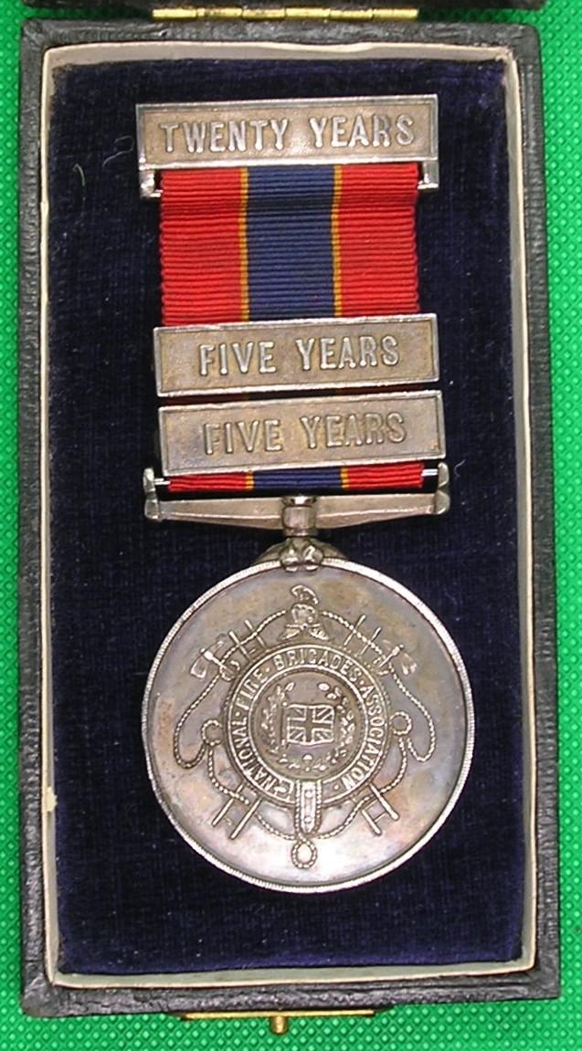 MINT CASED NATIONAL FIRE BRIGADES ASSOCIATION SILVER MEDAL, GREETLAND (HALIFAX) FIRE BRIGADE