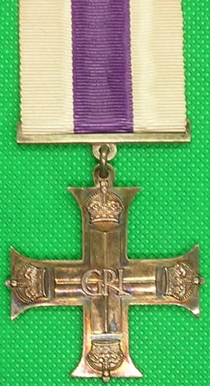WW2 1942 DATED MILITARY CROSS