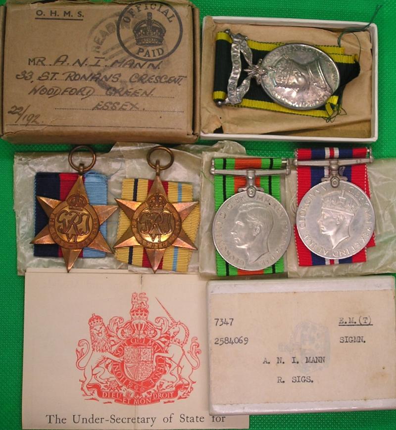 MINT BOXED WW2 ROYAL SIGNALS GROUP WITH EFFICIENCY MEDAL, FROM ESSEX