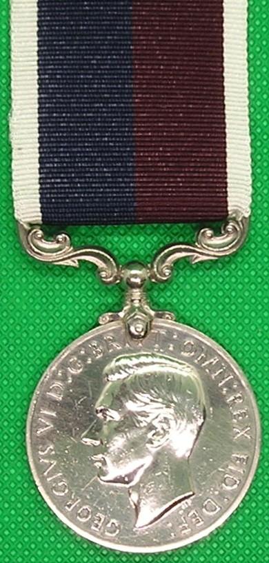 GVIR 2nd TYPE R.A.F LS&GC. WARRANT OFFICER R.A.F