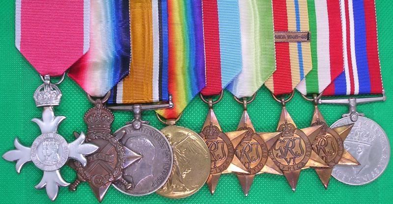WW1 & WW2 ROYAL NAVY SUBMARINERS & MERCHANT NAVY OFFICERS, GALLANTRY M.B.E GROUP