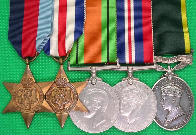 WW2 ROYAL SIGNALS GROUP WITH MILITIA EFFICIENCY, FROM EDINBURGH
