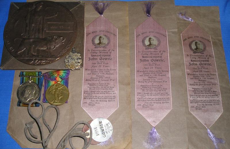 WW1 PAIR & MEMORIAL PLAQUE WITH SUPERB SILK BOOKMARKS, DOG TAGS, SPORTS MEDAL, 1/6th BLACK WATCH, D.O.W F&F 29-1-1917, FROM COUPAR ANGUS