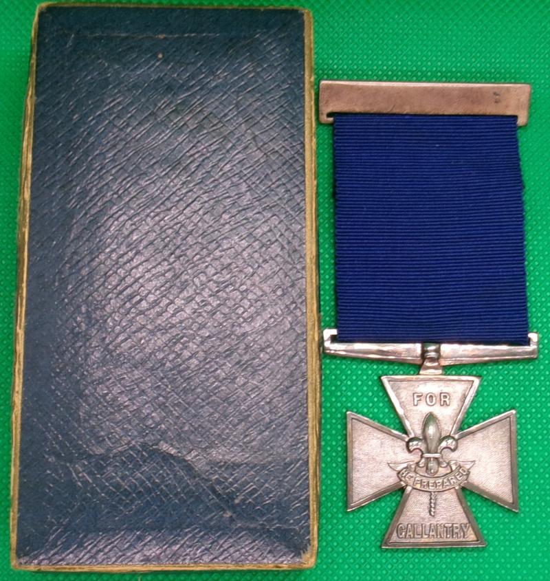 MINT BOXED BOY SCOUT ASSOCIATION SILVER CROSS FOR GALLANTRY, TROOP LEADER G.R.V HARRISON, LLANRWST 1935