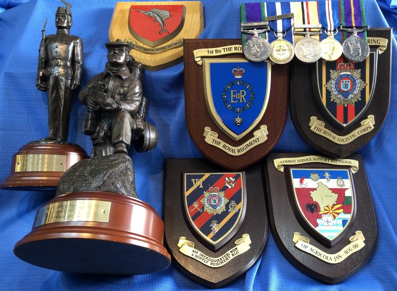 GSM N.IRELAND, KOSOVO, TELIC 1 & A.C.S.M, R.LOGISTICS CORPS, WITH WALL PLAQUES & STATUETTES