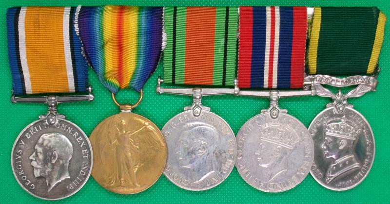 WW1 & WW2 TERRITORIAL GROUP, 1st N.STAFF.R & 46th DIV ROYAL SIGNALS, FROM LEEDS